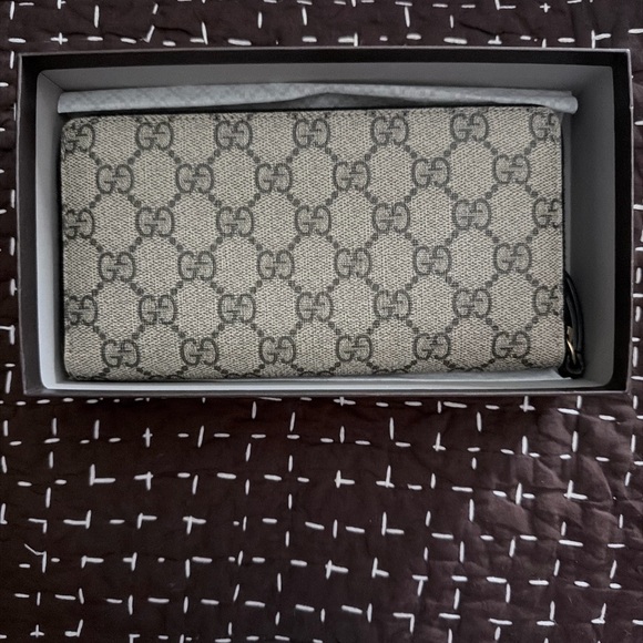 Gucci Handbags - Gucci Brown Gift Box with Gold Logo